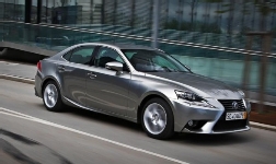 Lexus IS Hybrid, 5 su 5 Lexus IS Hybrid, 5 su 5
