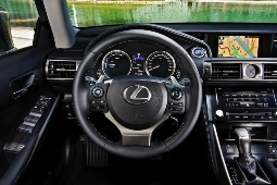 Lexus IS Hybrid, 5 su 5 Lexus IS Hybrid, 5 su 5