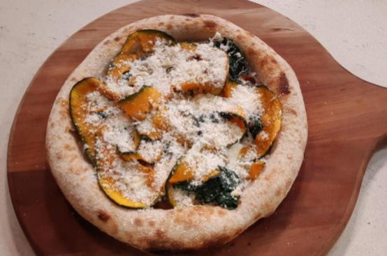 Pizza tonda di stagione Pizza tonda di stagione