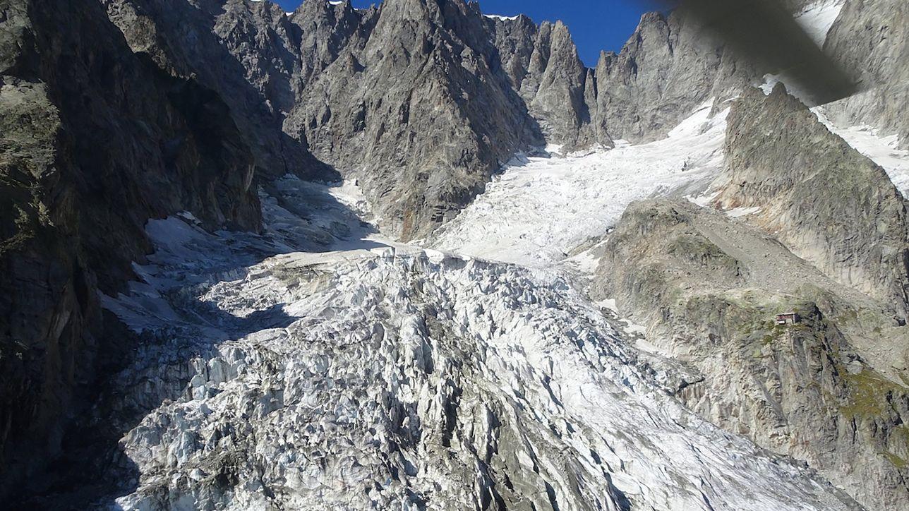 Ghiacciaio Planpincieux, esperto: "Già crollati 2.500 metri cubi"