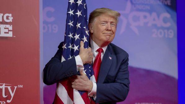 trump bandiera ride felice