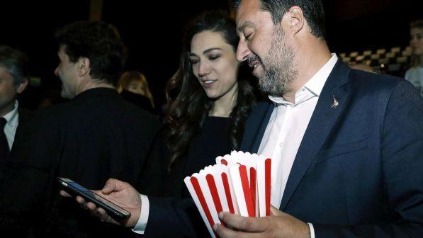 Matteo Salvini al cinema a Roma con la nuova fidanzata - foto 1