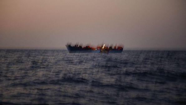 migranti barcone