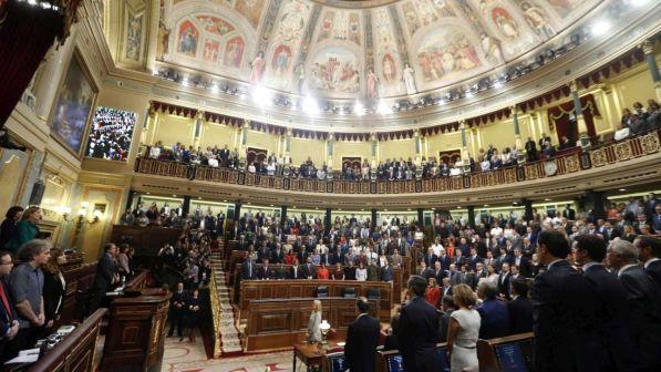 spagna rajoy eletto governo minoranza