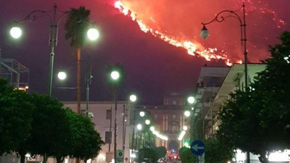 incendio sarno salerno cronaca