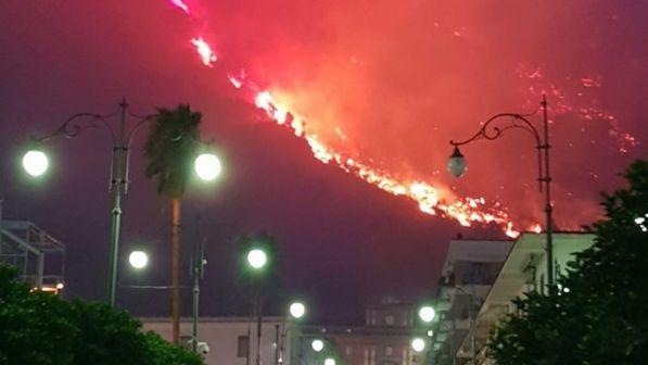 incendio sarno salerno cronaca