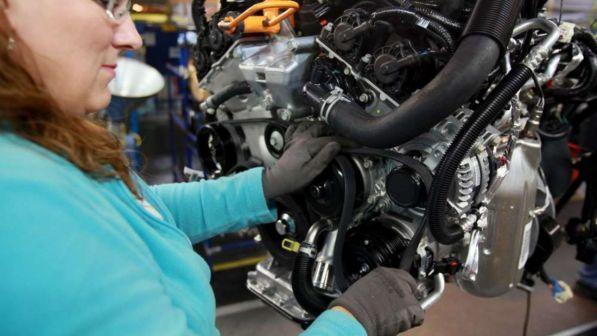 pil istat produzione economia fiat chrysler catena montaggio