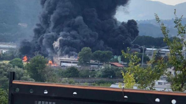 avellino, incendio, fabbrica