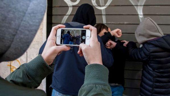 bulismo cyberbullismo baby gang violenza minori