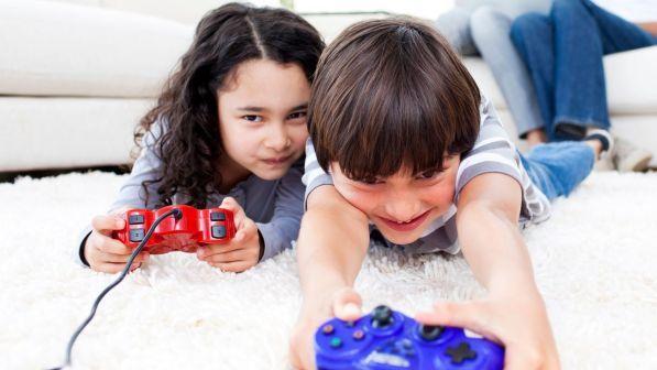 bambini, giochi, videogiochi, genitori e figli