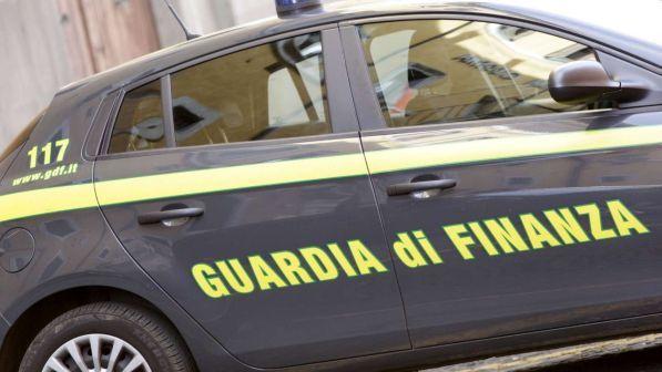 guardia di finanza gdf generica fiamme gialle
