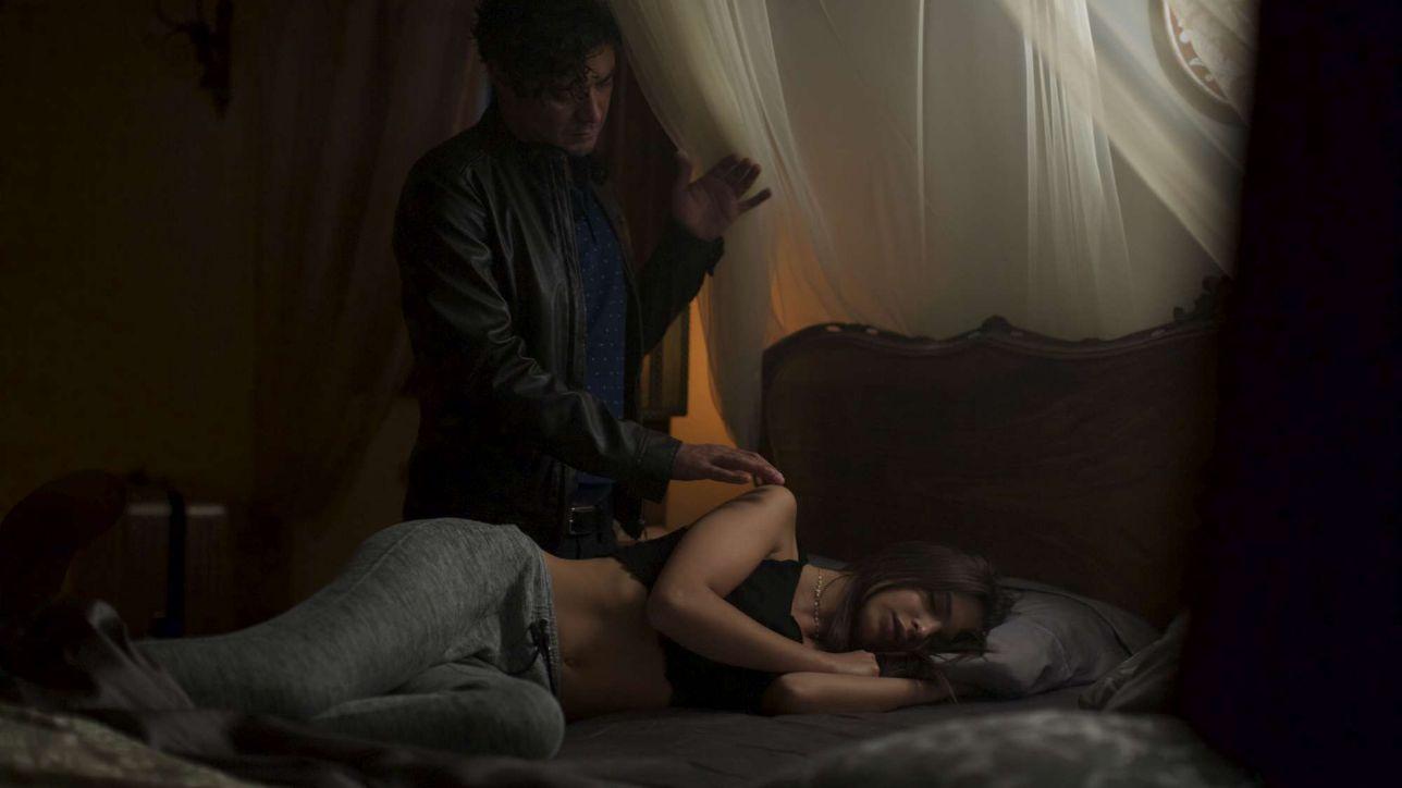 Riccardo Scamarcio e Emily Ratajkowski protagonisti del thriller "Welcome Home"