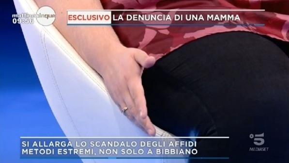 Bibbiano, la testimonianza: “Hanno contraffatto i disegni di mio figlio”