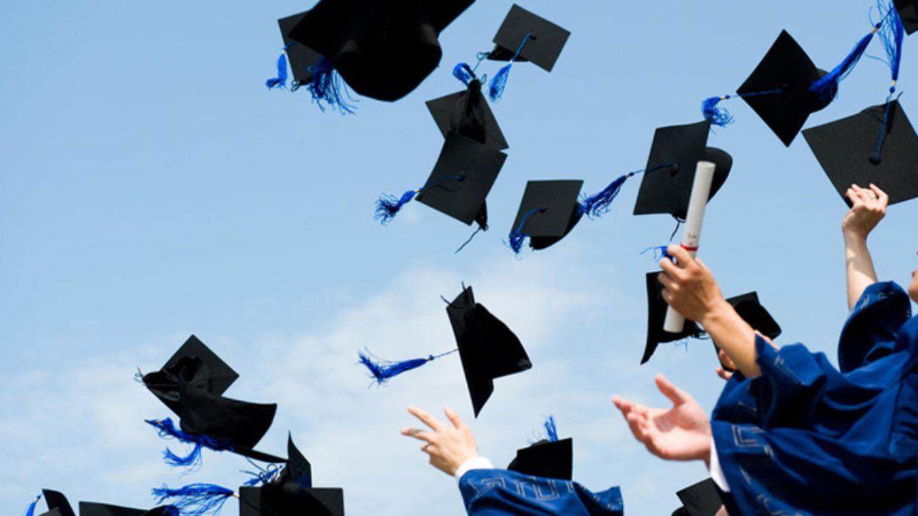 La laurea? Con un 100 alla maturità può costare di meno