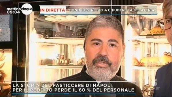 Napoli, il pasticciere abbandonato dai dipendenti: “Colpa del reddito di cittadinanza”