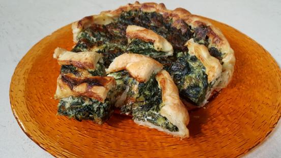 Torta salata con spinaci e fontina Torta salata con spinaci e fontina