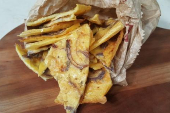 Farinata con cipolla e origano Farinata con cipolla e origano