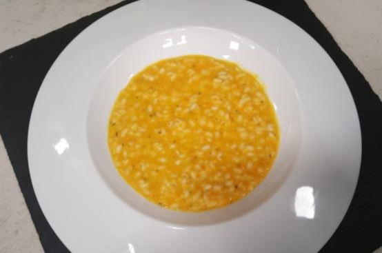 Risotto carote, rosmarino e taleggio Risotto carote, rosmarino e taleggio