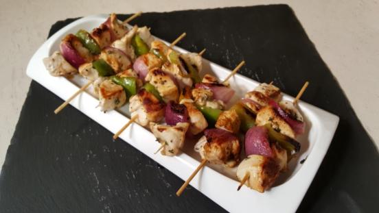 Spiedini di pollo con peperone e lime Spiedini di pollo con peperone e lime