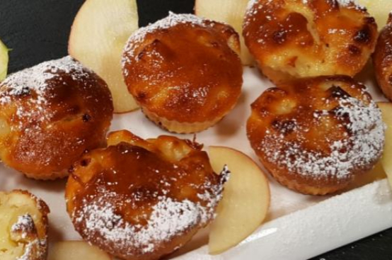 Tortine di mele e yogurt greco Tortine di mele e yogurt greco