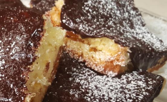 Toast di pandoro alla marmellata Toast di pandoro alla marmellata