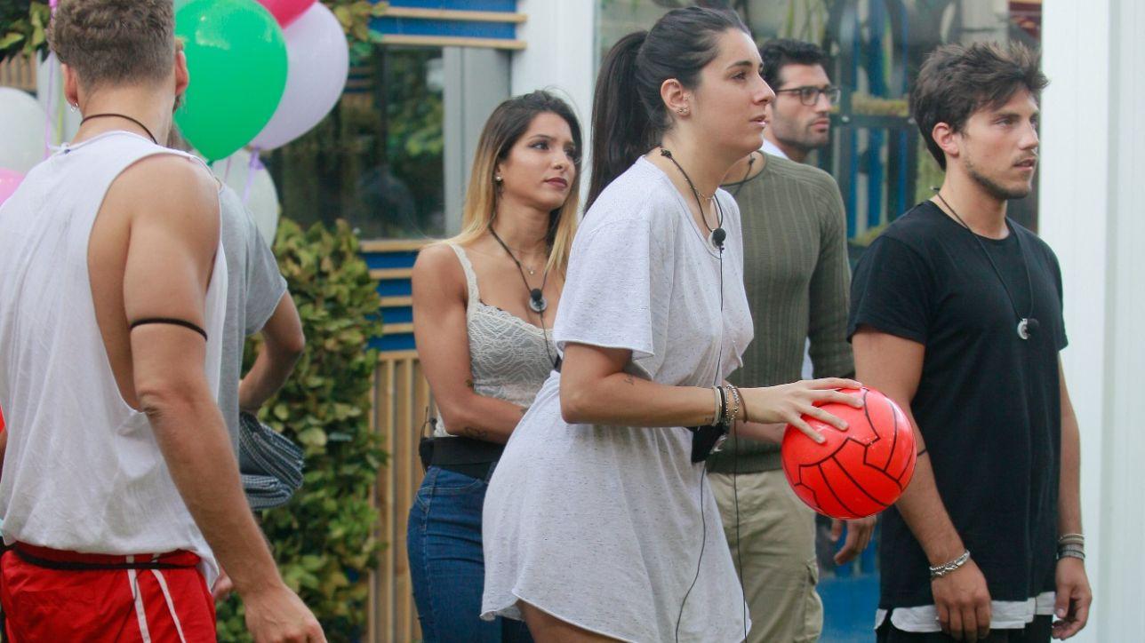 Grande Fratello 16, per il compleanno di Valentina una partita a basket con ricompensa