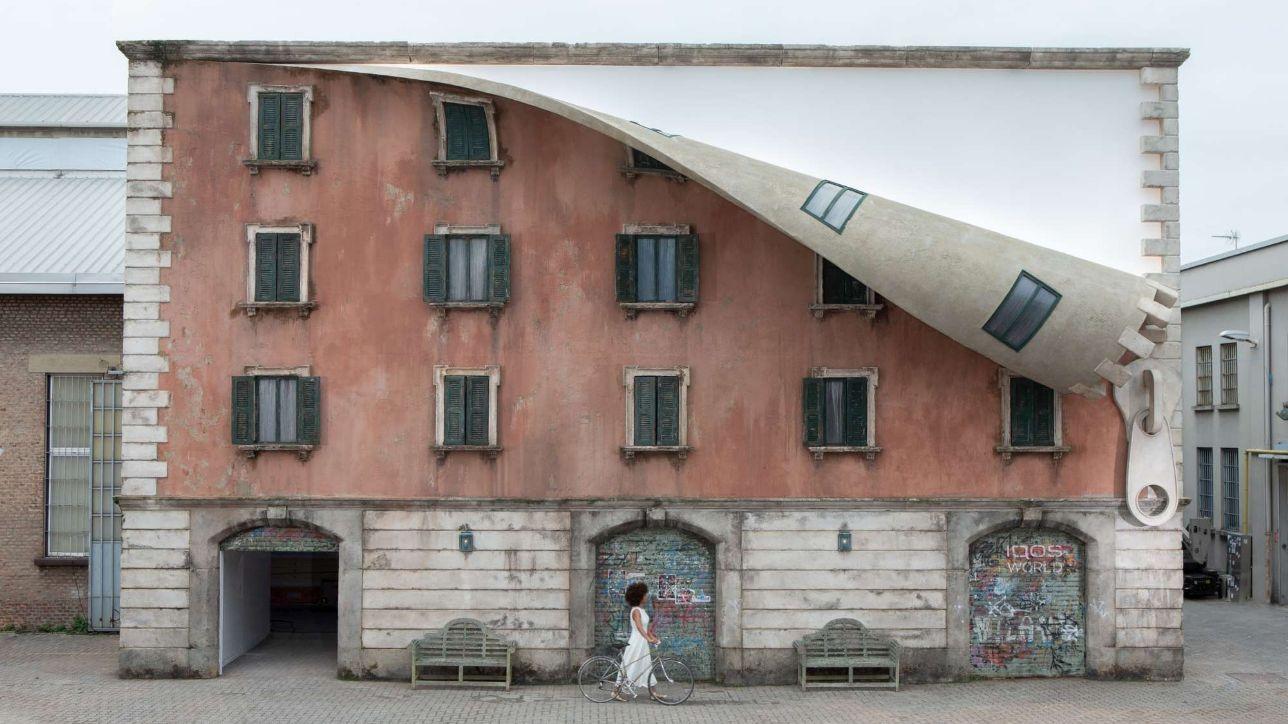 Fuorisalone, in Tortona il palazzo si apre con la cerniera