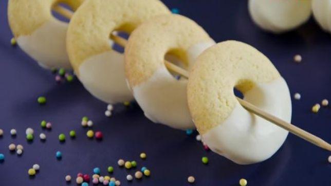 Ciambelline al cioccolato bianco