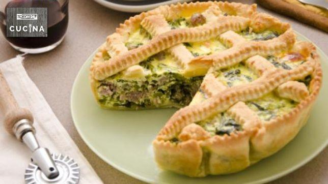 Torta salata con broccoli e salsiccia
