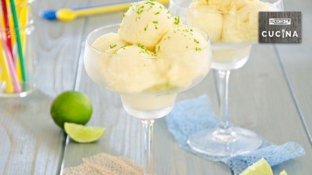 Sorbetto all'ananas e lime