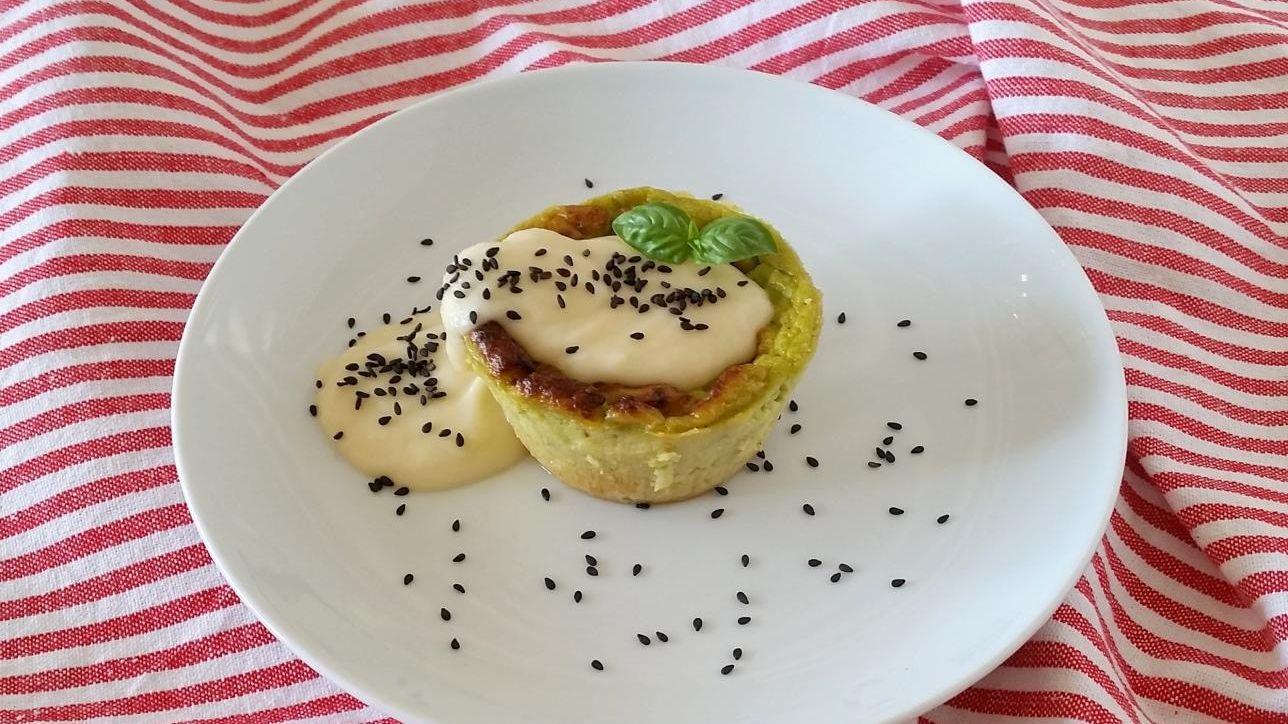 Soufflè di zucchine con fonduta al parmigiano e sesamo nero