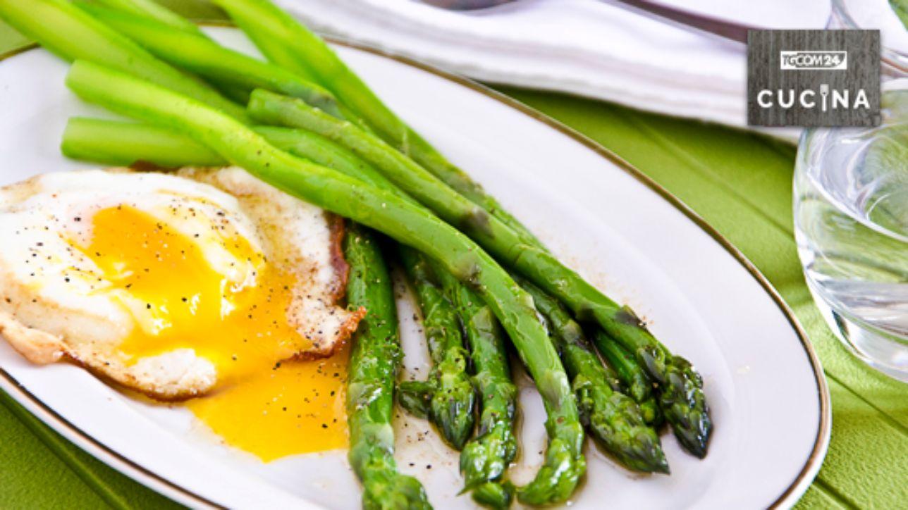 Asparagi alla Bismarck