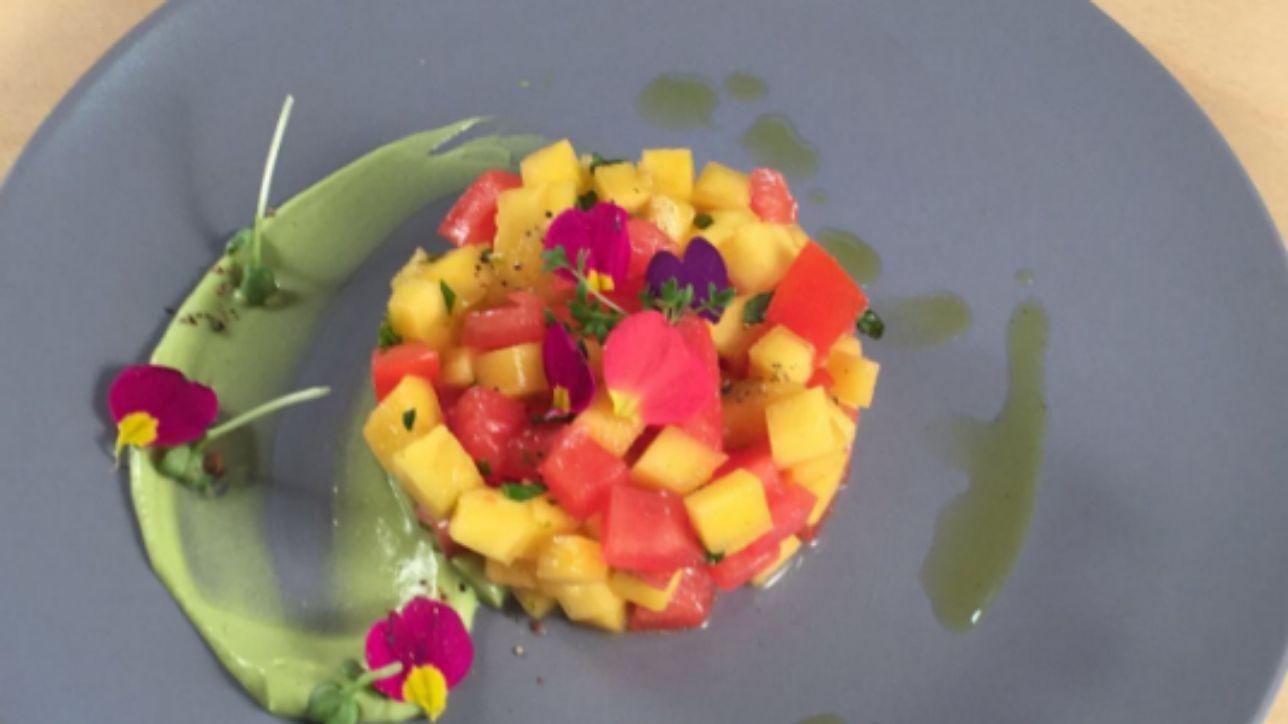 Tartare di mango e pomodoro, con salsa di avocado