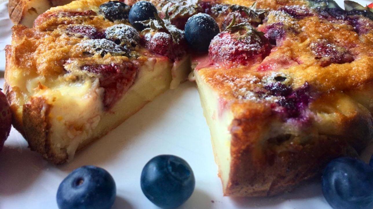 Clafoutis fragole e mirtilli