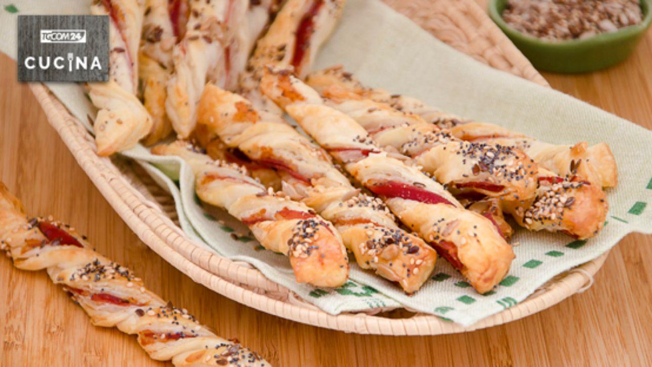 Grissini di sfoglia allo speck