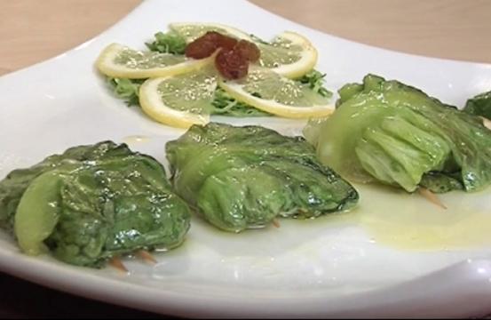 Involtini di lattuga e pesce Involtini di lattuga e pesce