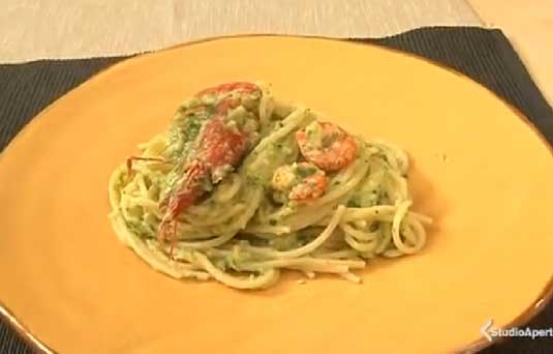 Spaghetti con crema di zucchine e gamberi Spaghetti con crema di zucchine e gamberi